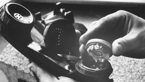 Teléfono antiguo pinchado